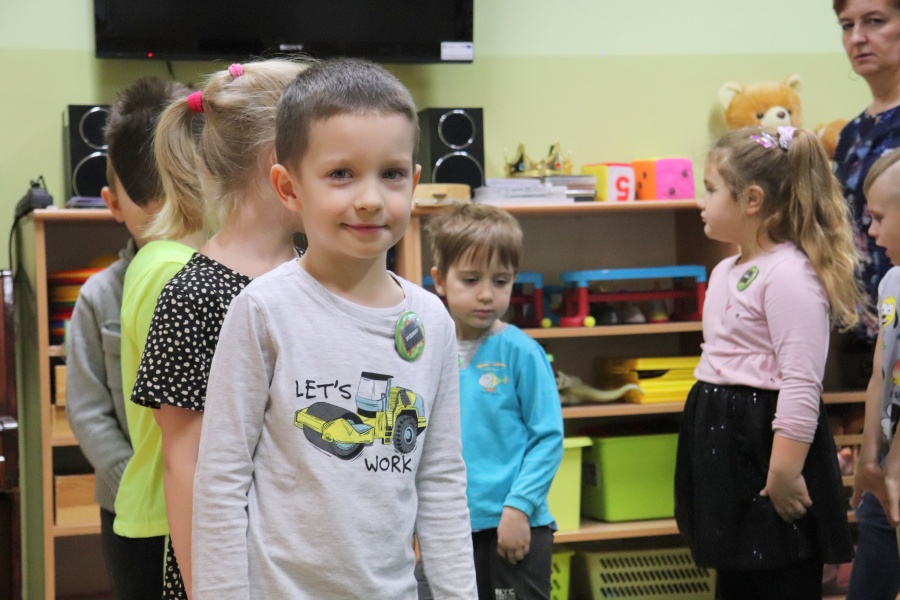 Wizyta w przedszkolu w Gosławicach. Dzieci rozdadzą świąteczne kartki mieszkańcom
