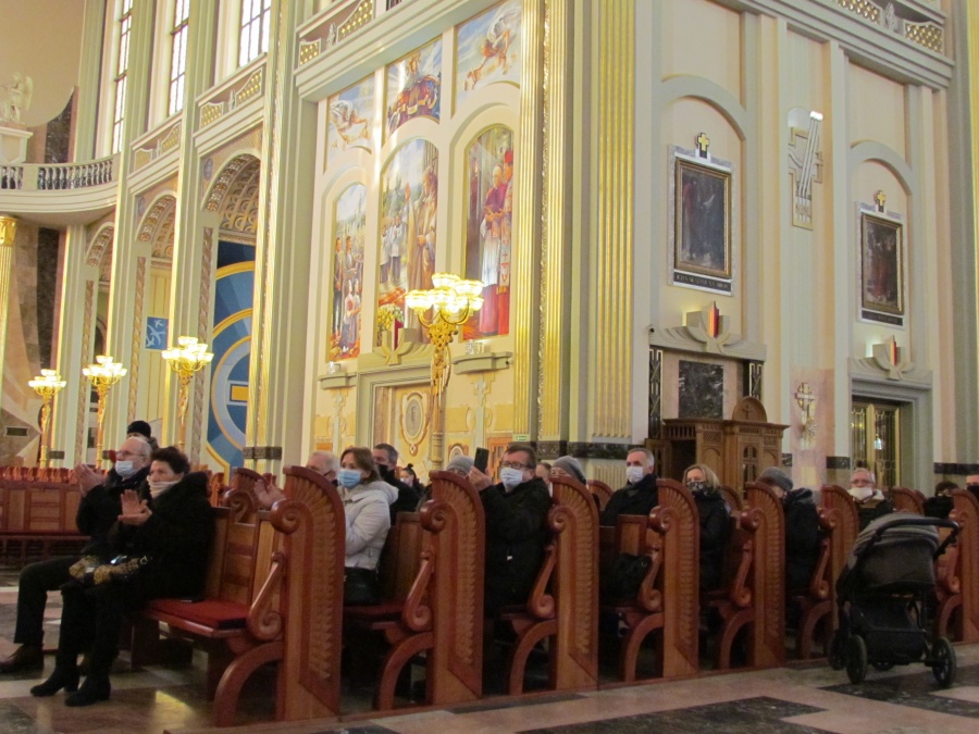Wybitni artyści w licheńskiej bazylice. Wspólne kolędowanie jak przy wigilijnym stole