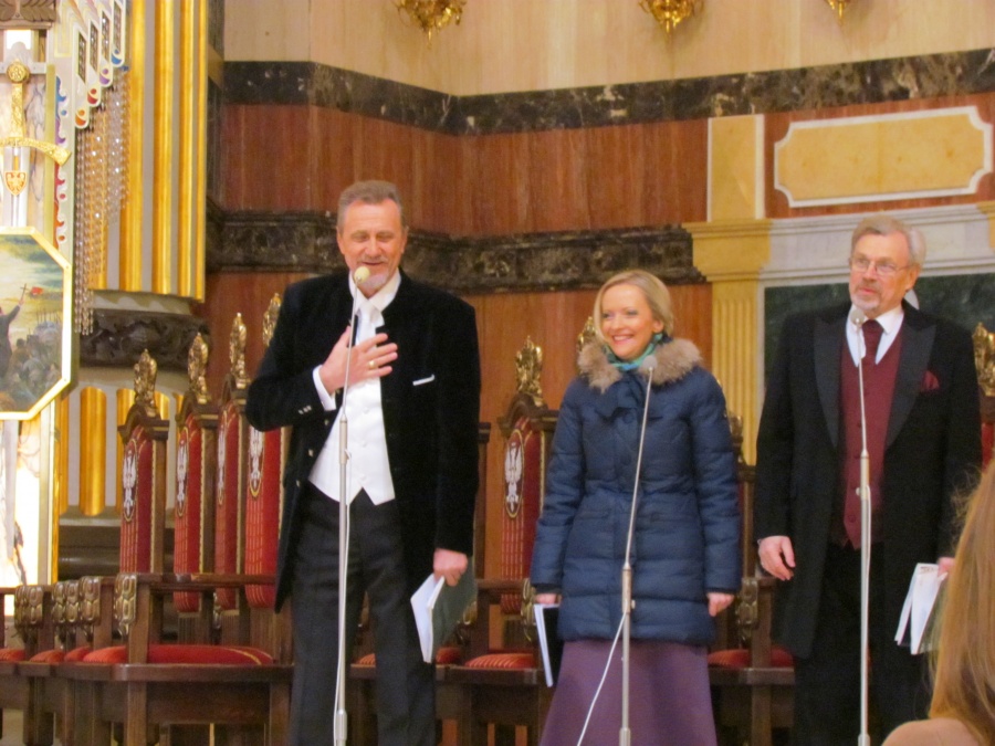 Wybitni artyści w licheńskiej bazylice. Wspólne kolędowanie jak przy wigilijnym stole