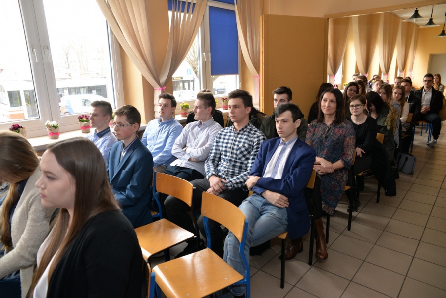 Znają prawa i przepisy. Finał XV Wielkopolskiej Olimpiady Wiedzy Konsumenckiej