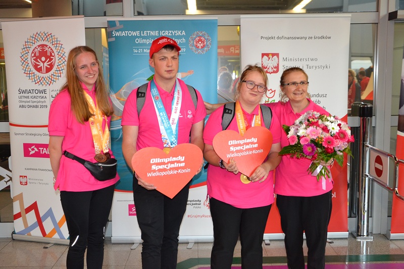 Przywieźli po dwa medale! Sportowcy wrócili z igrzysk w Abu Dhabi
