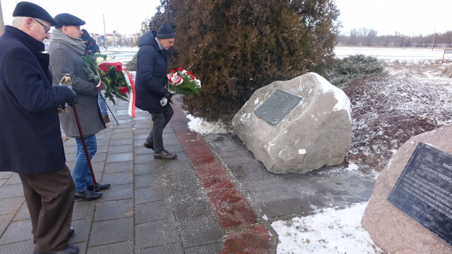 W 159. rocznicę Powstania Styczniowego złożyli kwiaty