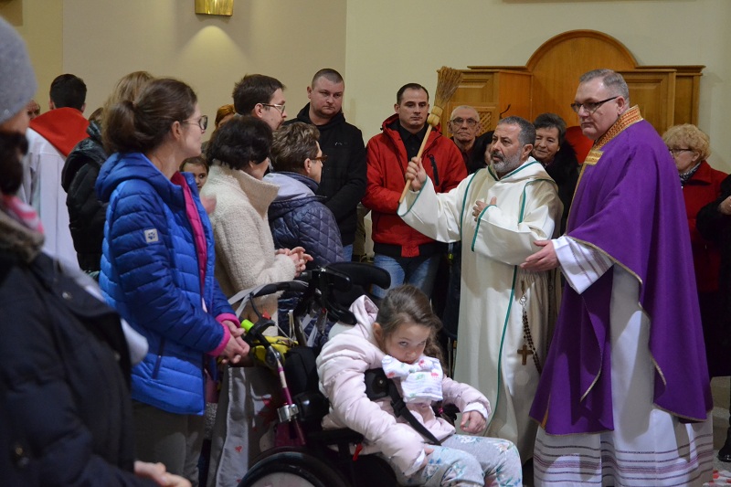 Krzyczał na Jezusa, żeby zabrał mu stygmaty. Mistyk Elia Cataldo modlił się w Koninie