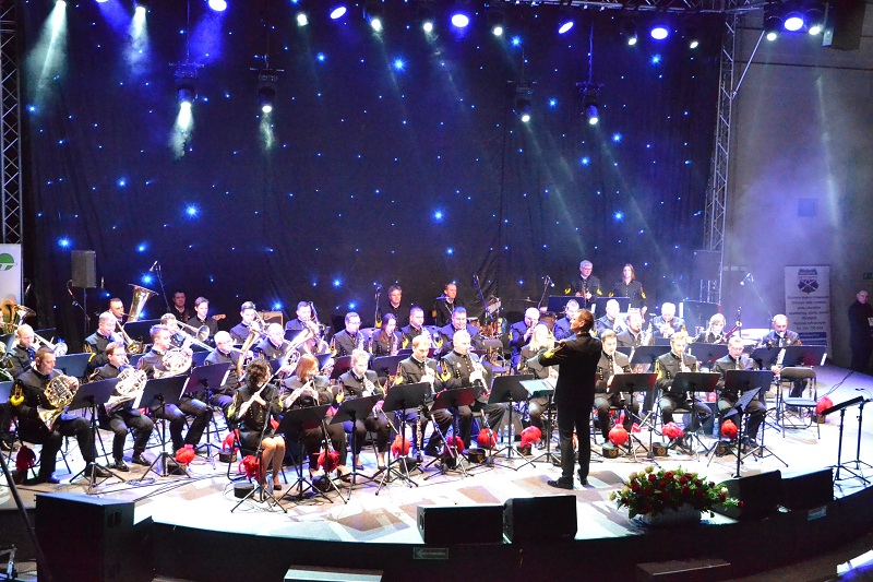 Kayah i Gospel na jednej scenie z Orkiestrą Dętą PAK KWB Konin