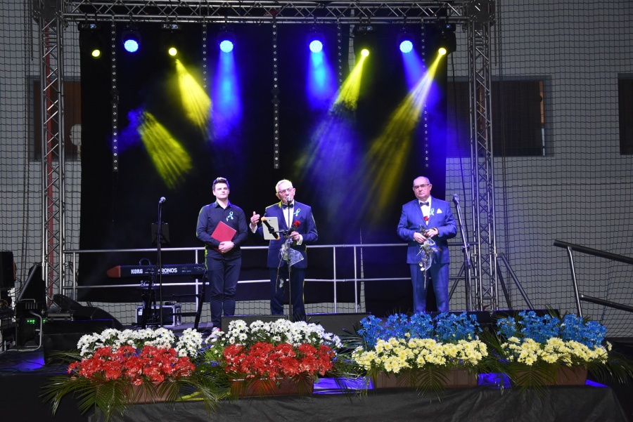 Niech ta muzyka doda nam wszystkim otuchy. Izabela Trojanowska zaśpiewała dla pań