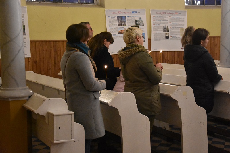 „Wojna to przede wszystkim łzy, ból i straty”. Ekumeniczne nabożeństwo z modlitwą o pokój