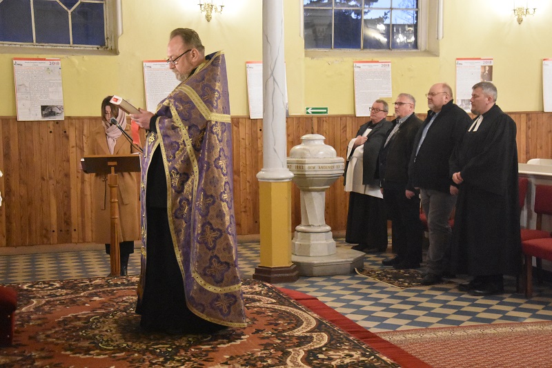 „Wojna to przede wszystkim łzy, ból i straty”. Ekumeniczne nabożeństwo z modlitwą o pokój