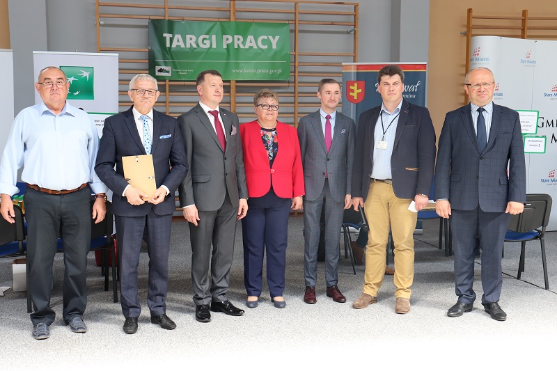 Na Targach Pracy nie stał w kolejce. Wsiadł w auto i od razu pojechał do firmy