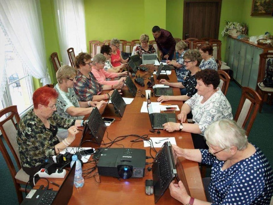 „Ja w internecie”. Wójt rozdał certyfikaty