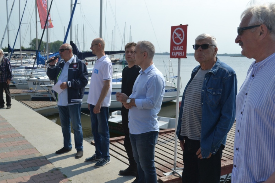 Wodniacy zainaugurowali nowy sezon. Żagle załopotały dziś na Jeziorze Pątnowskim