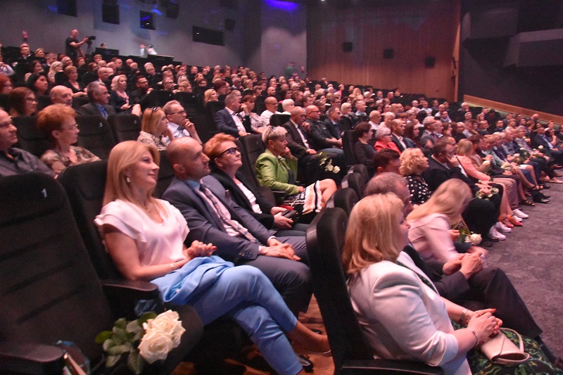 Wybudowali największą farmę fotowoltaiczną i zmodernizowali stację. „Możecie być dumni ze swoich dokonań”