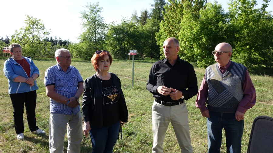 „Na kwiatowym osiedlu powinny być łąki kwietne, a nie betonowe bloki”