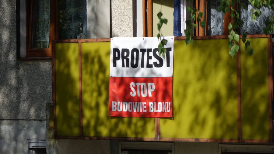 „Na kwiatowym osiedlu powinny być łąki kwietne, a nie betonowe bloki”