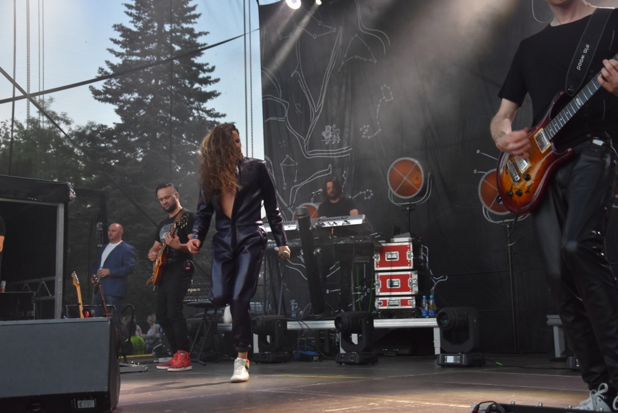 Tłumy zaśpiewały z Michałem Szpakiem jego największe przeboje. Koncert na dobry początek festiwalu