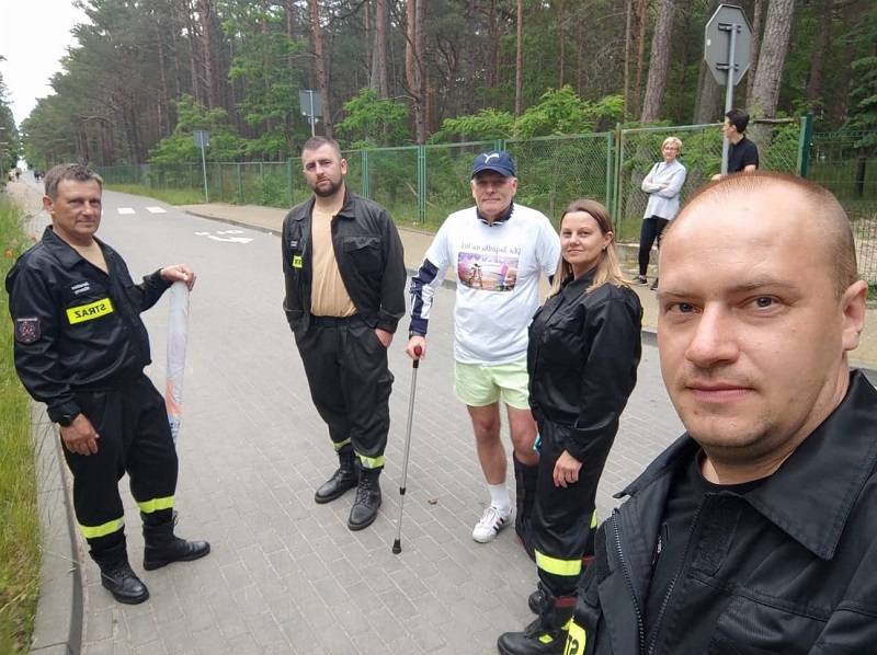 Ruszyli na pomoc chorej Jagódce. Druhowie z OSP w ponad 450-kilometrowej podróży