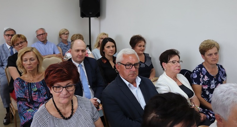 Biblioteka skończyła 70 lat. Były wspomnienia i tort