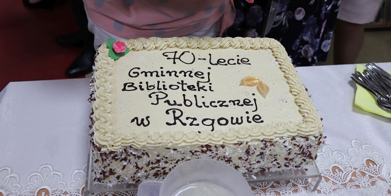Biblioteka skończyła 70 lat. Były wspomnienia i tort