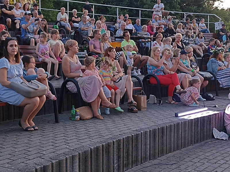 Noc Kupały znów wróciła. Na wodę puszczali wianki