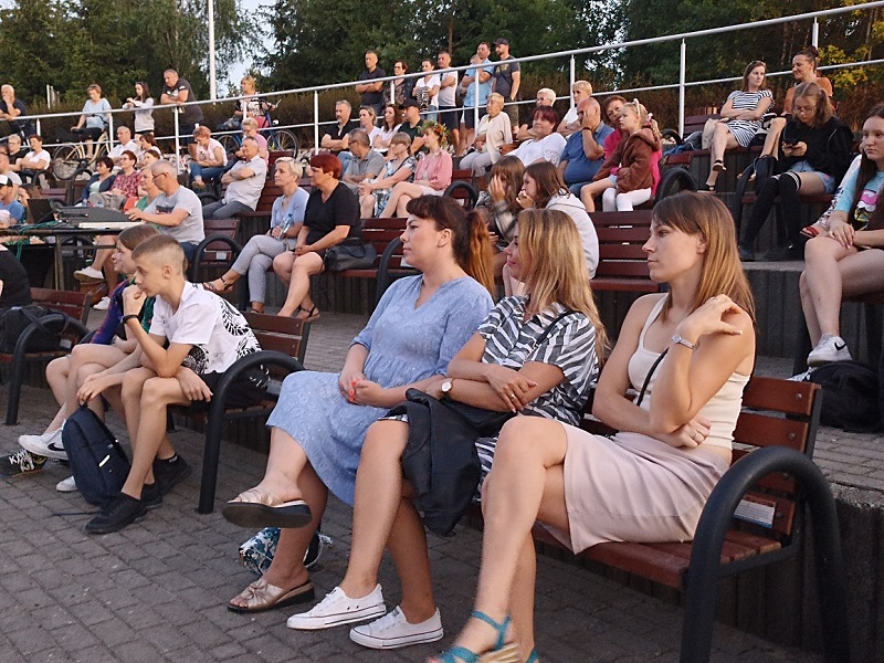 Noc Kupały znów wróciła. Na wodę puszczali wianki
