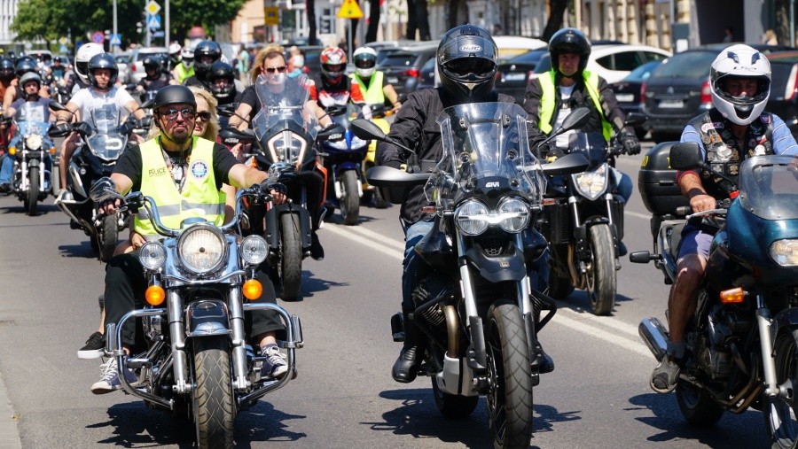 Wielka parada motocykli i zabytkowych aut. Było co podziwiać!