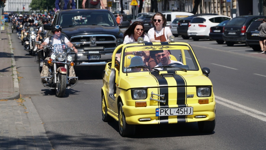 Wielka parada motocykli i zabytkowych aut. Było co podziwiać!