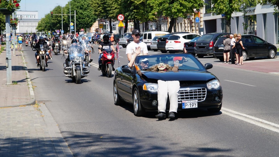 Wielka parada motocykli i zabytkowych aut. Było co podziwiać!