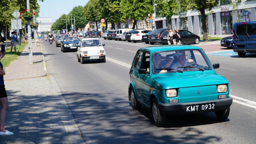 Wielka parada motocykli i zabytkowych aut. Było co podziwiać!