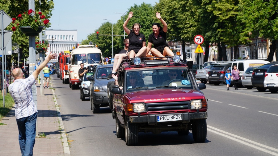 Wielka parada motocykli i zabytkowych aut. Było co podziwiać!