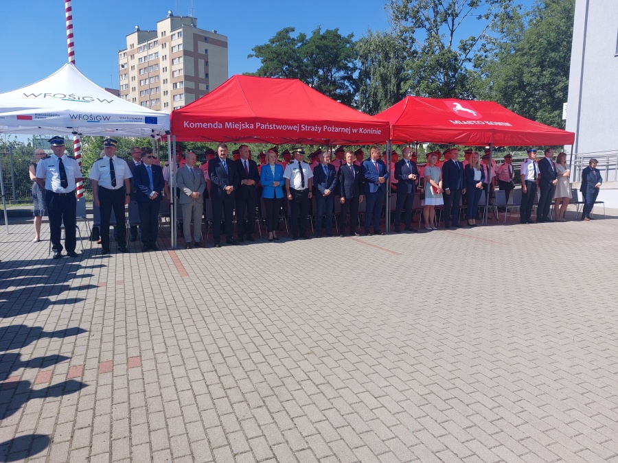 Sprzęt i samochody za 10 milionów złotych. Uroczyste wręczenie promes dla jednostek PSP i OSP