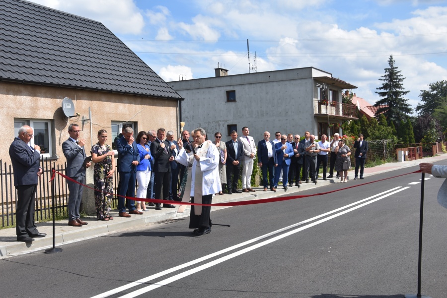 Nowa droga oddana do użytku. Mieszkańcy odpoczną od ciężkich samochodów