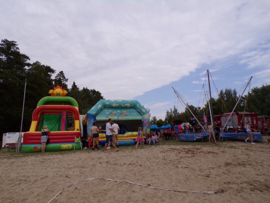 Na wilczyńskiej plaży trwa piknik