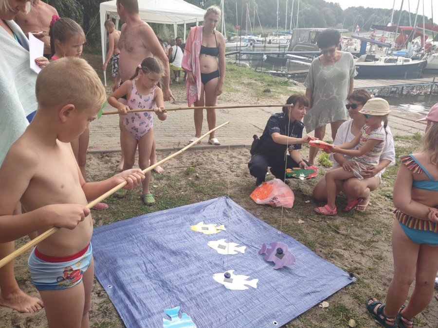 Zabawy, konkursy i pokazy ratownictwa na plaży