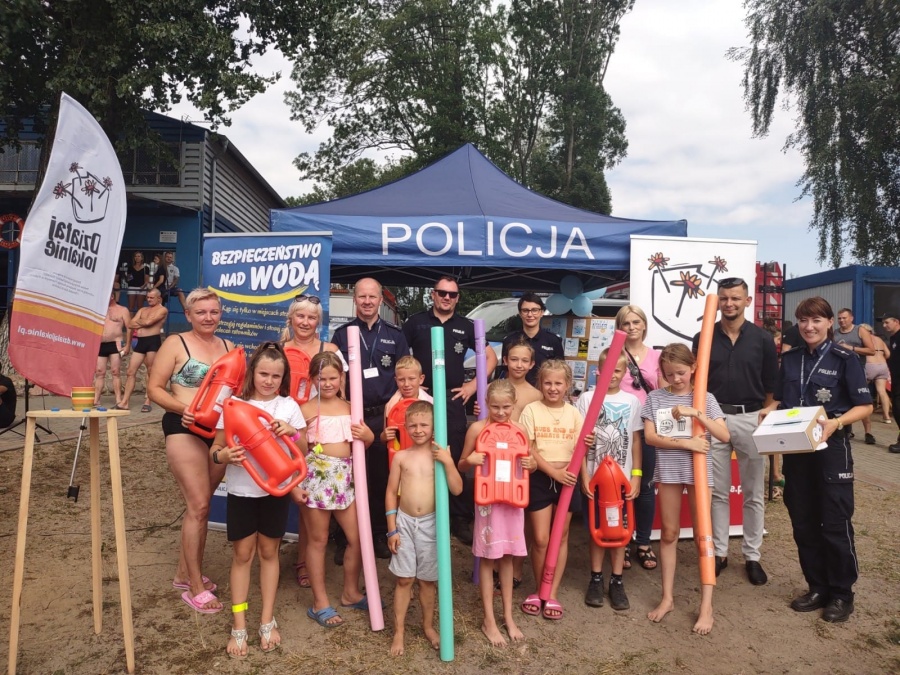 Zabawy, konkursy i pokazy ratownictwa na plaży