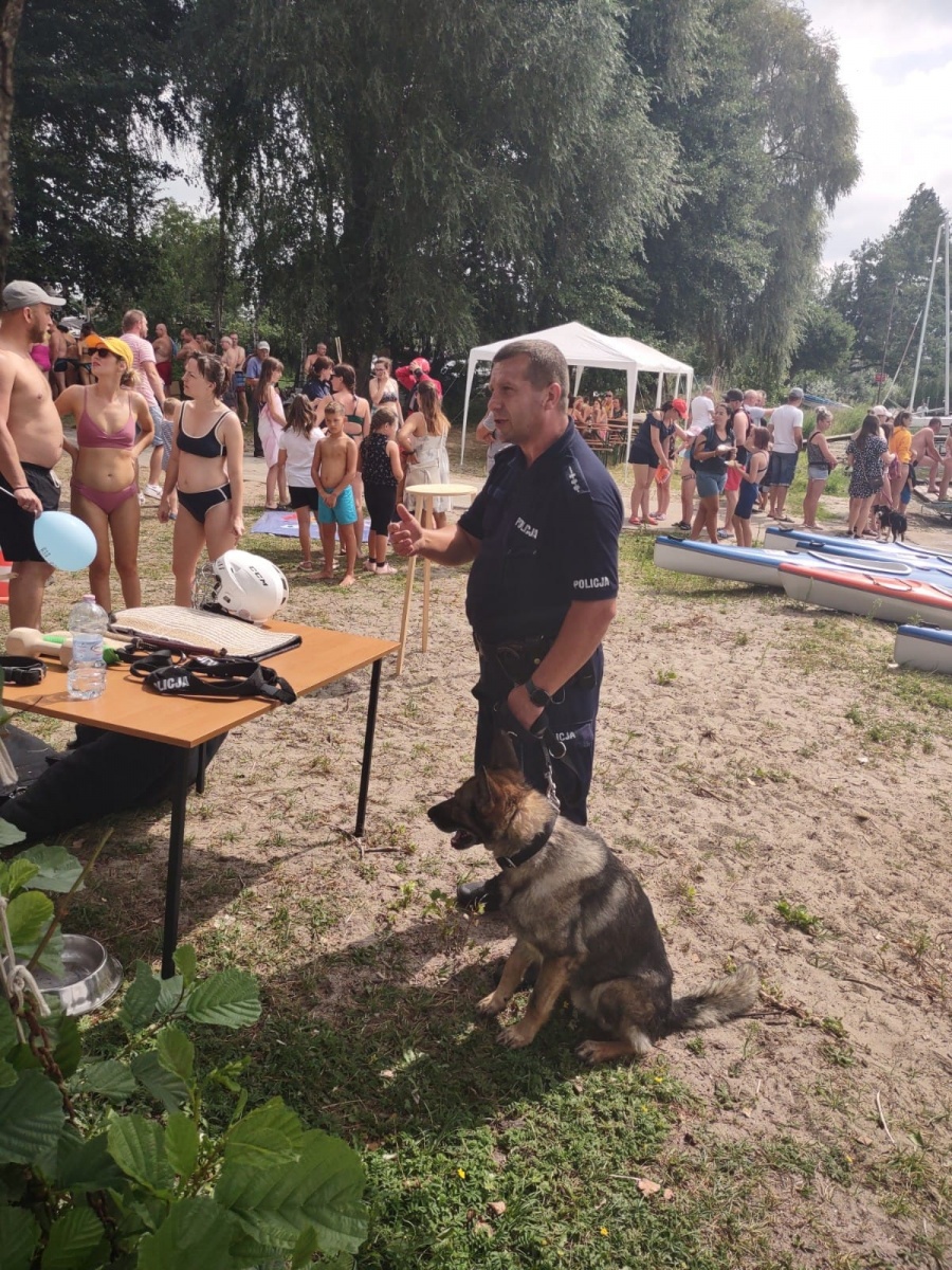 Zabawy, konkursy i pokazy ratownictwa na plaży