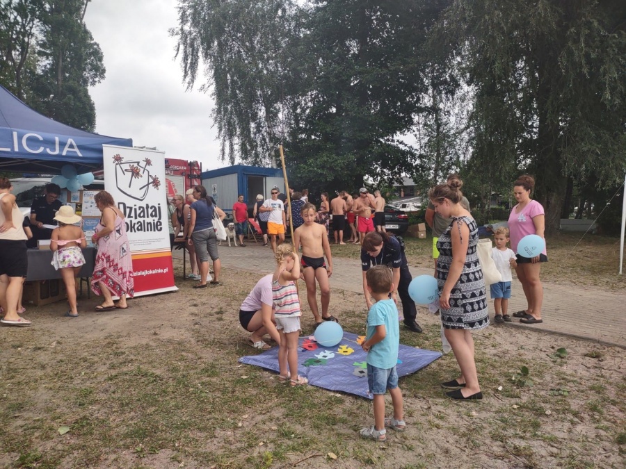 Zabawy, konkursy i pokazy ratownictwa na plaży
