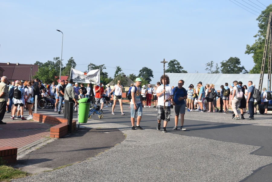 Proszą o zdrowie i pokój. To już czwarta piesza pielgrzymka do Lichenia