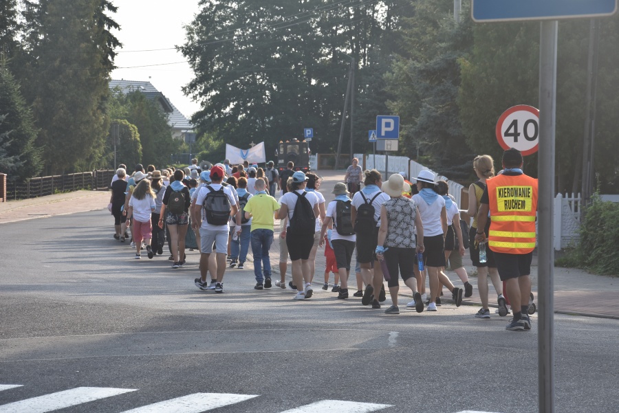 Proszą o zdrowie i pokój. To już czwarta piesza pielgrzymka do Lichenia