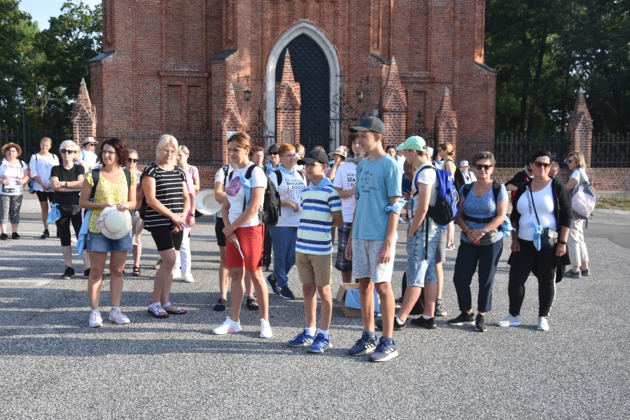 Proszą o zdrowie i pokój. To już czwarta piesza pielgrzymka do Lichenia