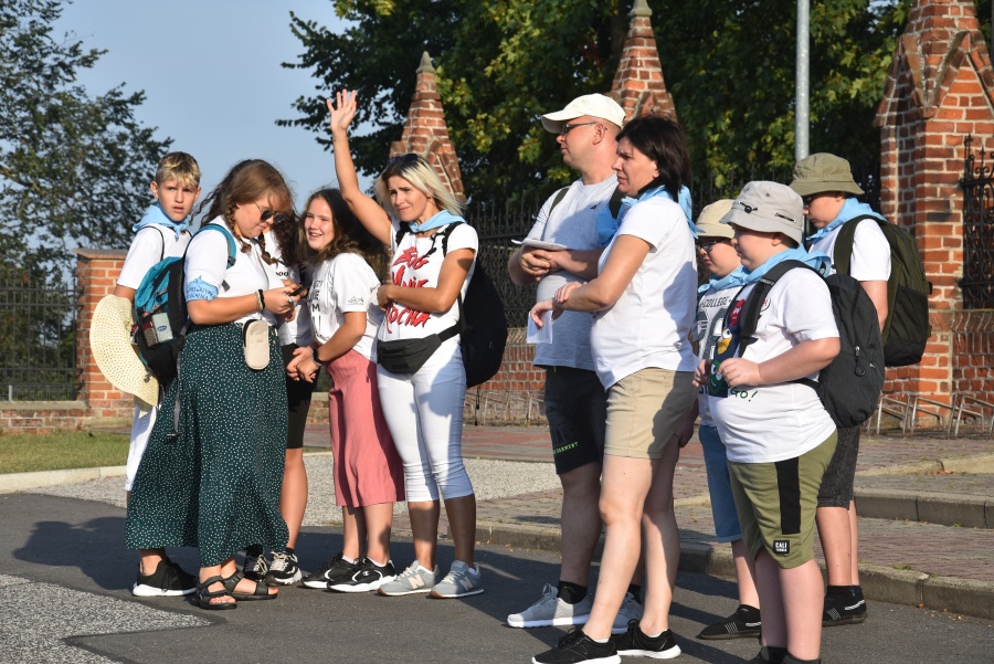 Proszą o zdrowie i pokój. To już czwarta piesza pielgrzymka do Lichenia