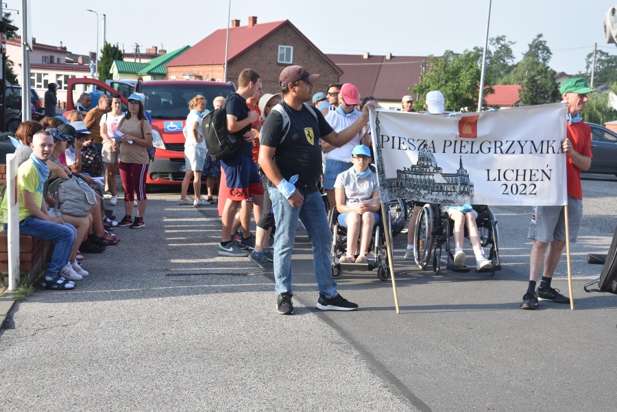 Proszą o zdrowie i pokój. To już czwarta piesza pielgrzymka do Lichenia