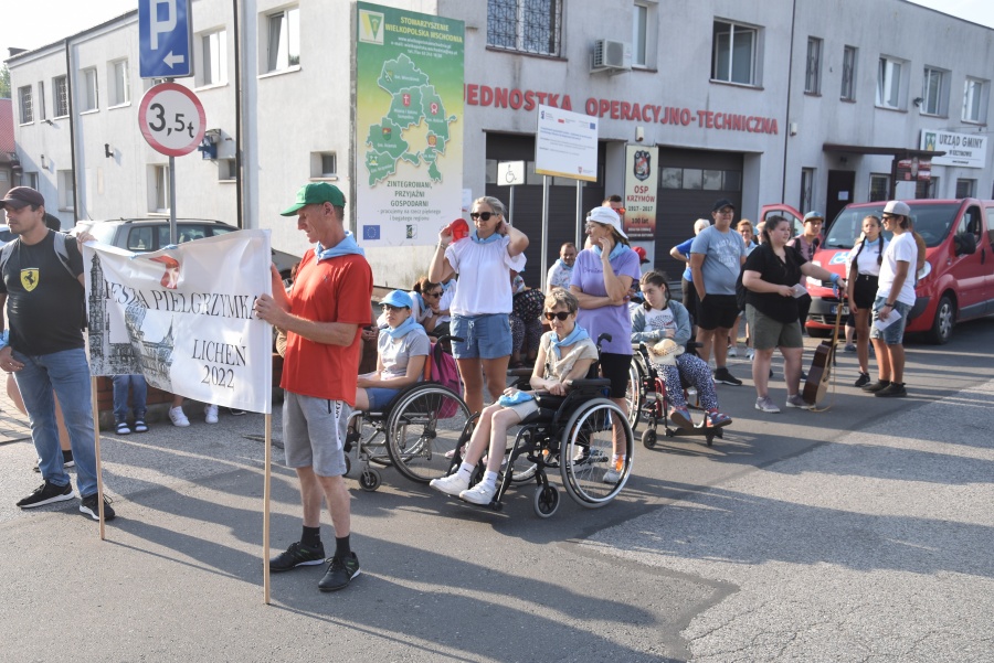 Proszą o zdrowie i pokój. To już czwarta piesza pielgrzymka do Lichenia