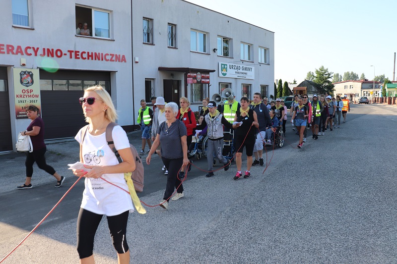 Będą modlić się o zdrowie. Pieszo wyruszyli do Lichenia