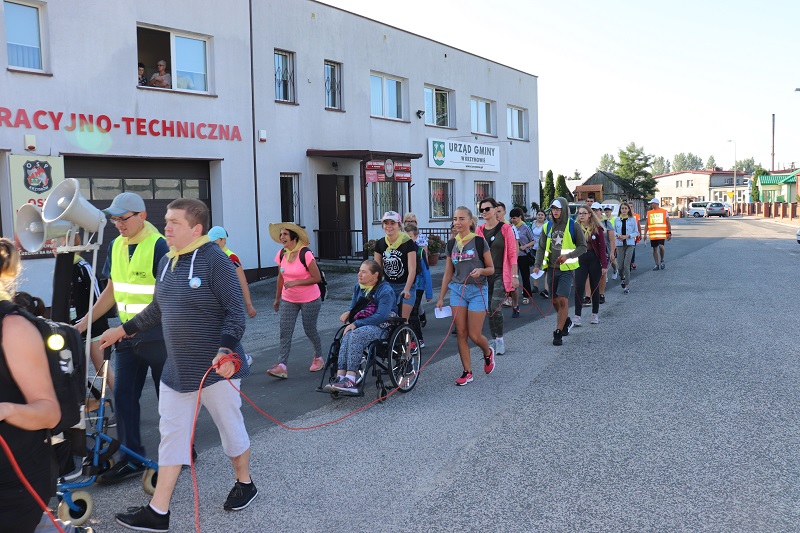 Będą modlić się o zdrowie. Pieszo wyruszyli do Lichenia