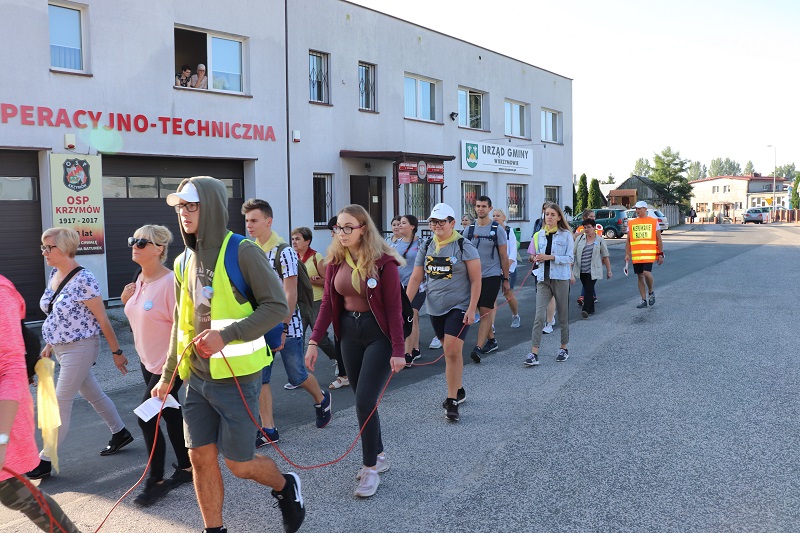 Będą modlić się o zdrowie. Pieszo wyruszyli do Lichenia