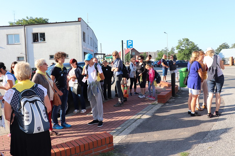 Będą modlić się o zdrowie. Pieszo wyruszyli do Lichenia