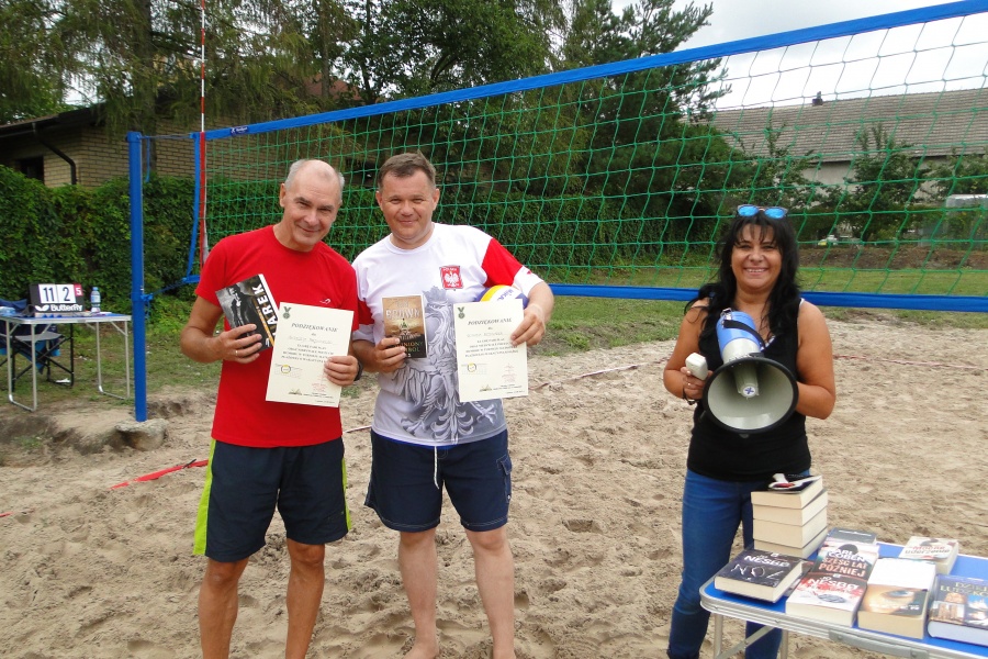 Wakacyjna książka nagrodą w plażówce! Wyjątkowy turniej w Lubstowie