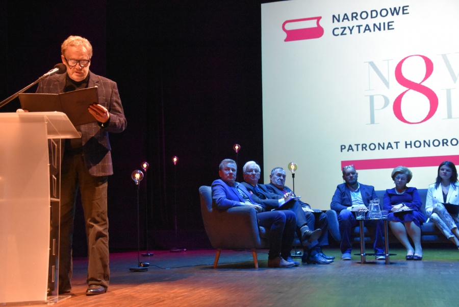 „Sachem” w wykonaniu koninian i Daniela Olbrychskiego. Dziś cały naród czyta nowele