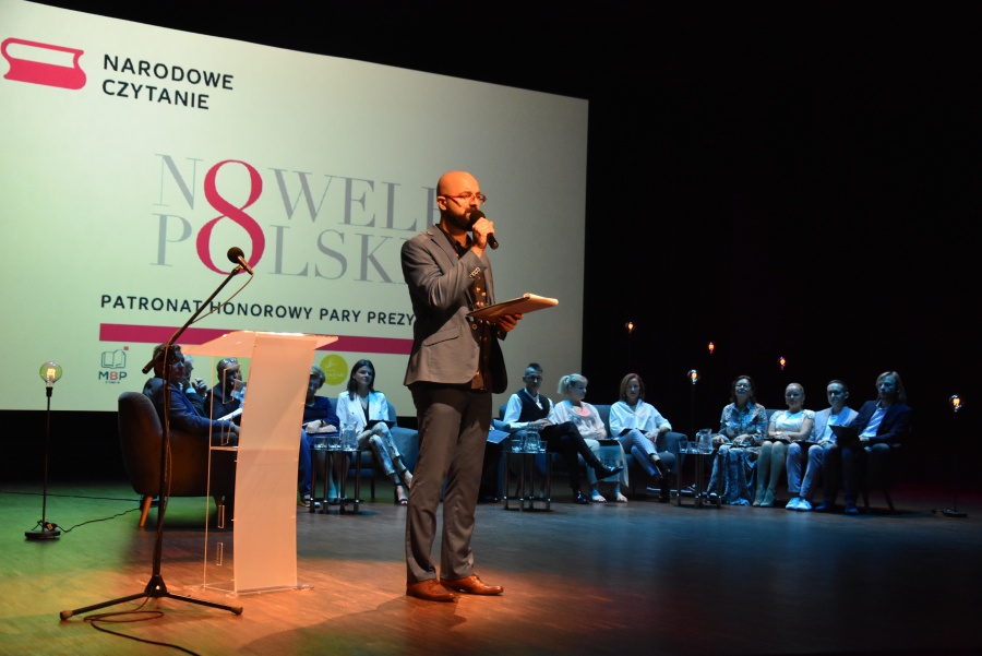 „Sachem” w wykonaniu koninian i Daniela Olbrychskiego. Dziś cały naród czyta nowele