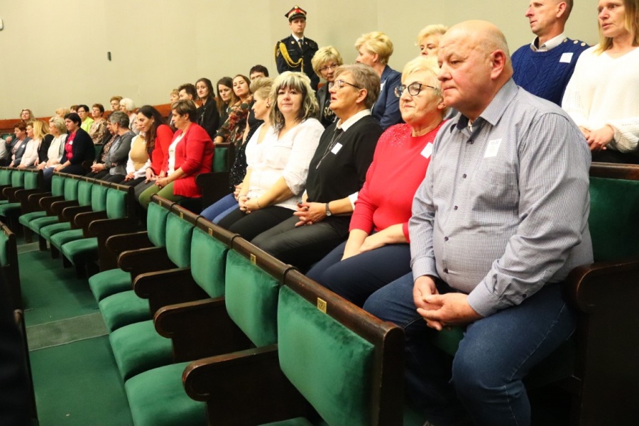 Przedstawicielki KGW i strażacy pojechali do sejmu. Zwiedzili też ministerstwo rolnictwa