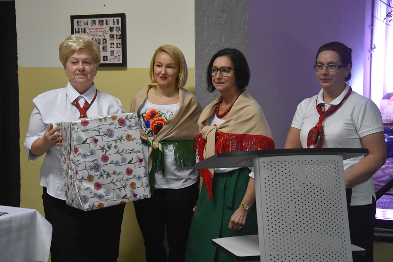 KRÓLESTWO GOSPODYŃ. Złego nie pamiętamy, dobrem się dzielimy